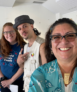 debwewin oakville bannock bakeoff event 2023, (left to right) judges Tara Wong, CEO Oakville Public Library, Marcel DaCosta, owner of Full Step Saga and Jeannie Falstead, Director of Indigenous Initiatives at Oakville Enterprises Corporation (OEC)